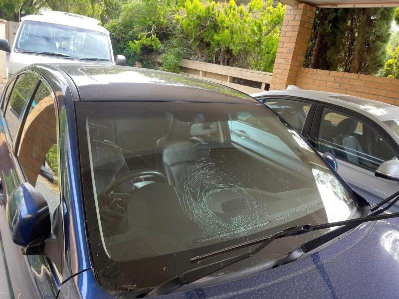 Golf Ball vs. Windscreen - Pakenham Windscreen Repar